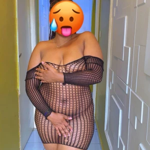 Liz-Curvy